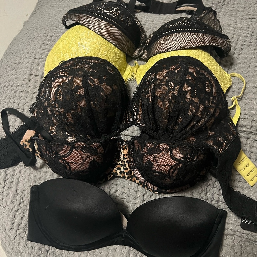 34B VS BRAS